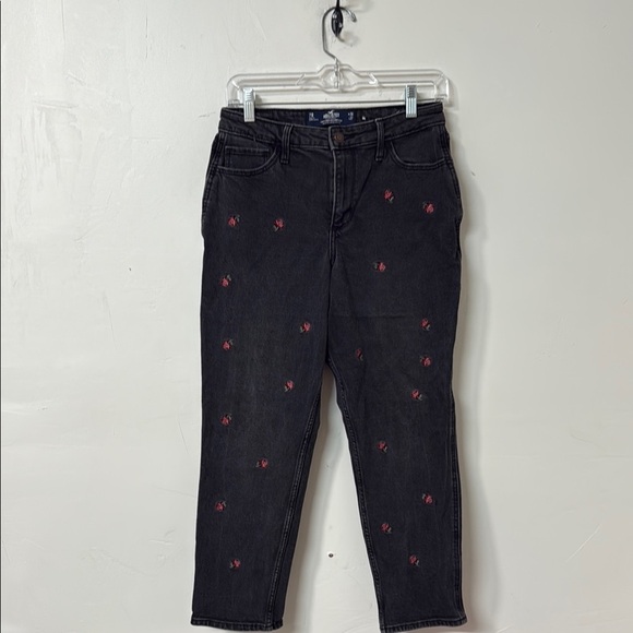Hollister Ankle Cropped Jeans in Classic Black - Picture 1 of 4